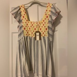 New with tags! Super cute tunic from Anthropologie! Size 8, runs big.